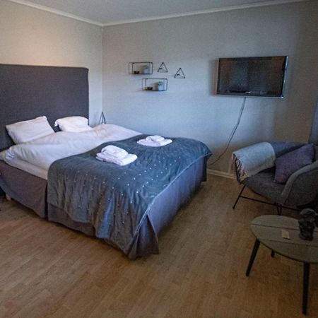 Systra Hotel Apartments Sjøholt Esterno foto